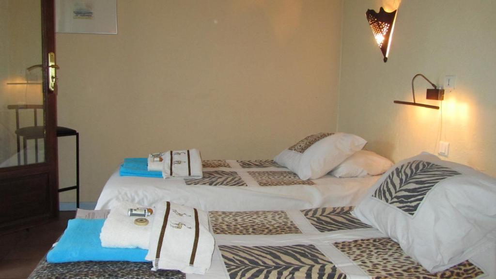 Bed and Breakfast Le Mas Shabanou à Roquefort-les-Pins Chambre photo