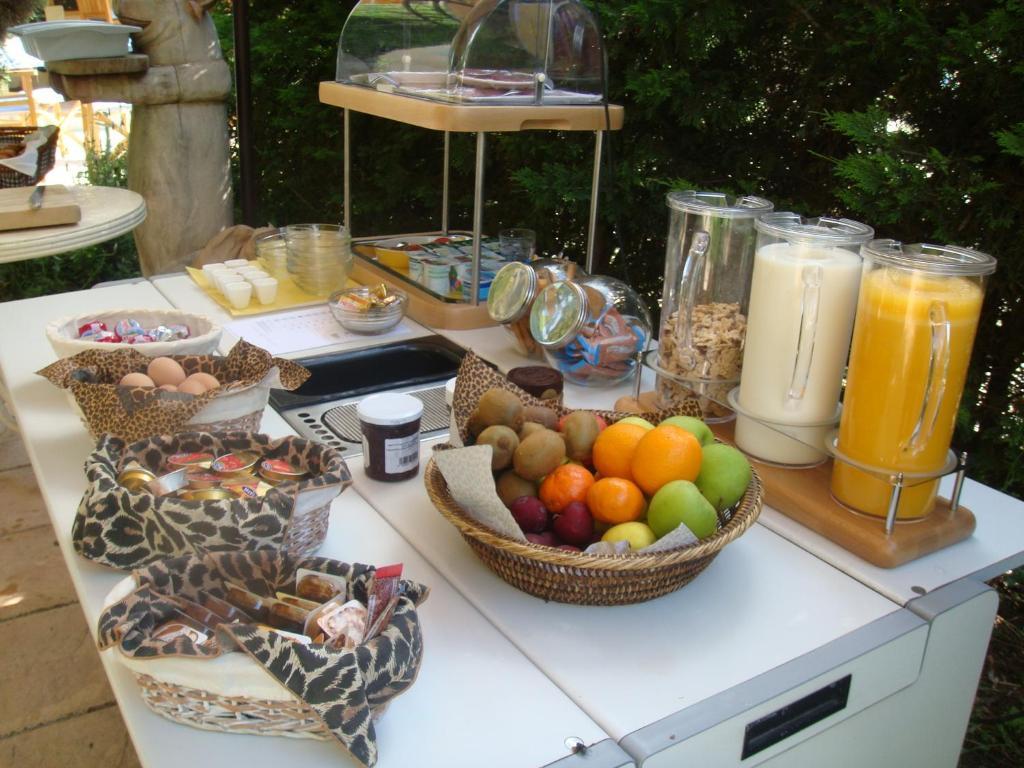 Bed and Breakfast Le Mas Shabanou à Roquefort-les-Pins Extérieur photo