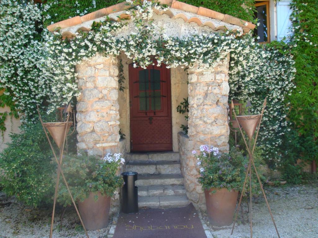 Bed and Breakfast Le Mas Shabanou à Roquefort-les-Pins Extérieur photo