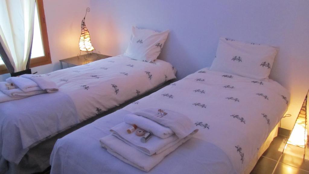 Bed and Breakfast Le Mas Shabanou à Roquefort-les-Pins Chambre photo